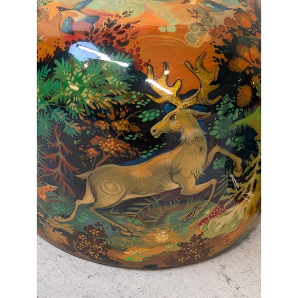 Hand-Painted Russian Lacquer Box – Large Dome – Horseman Scene – Red Interior - Picture 8 of 11